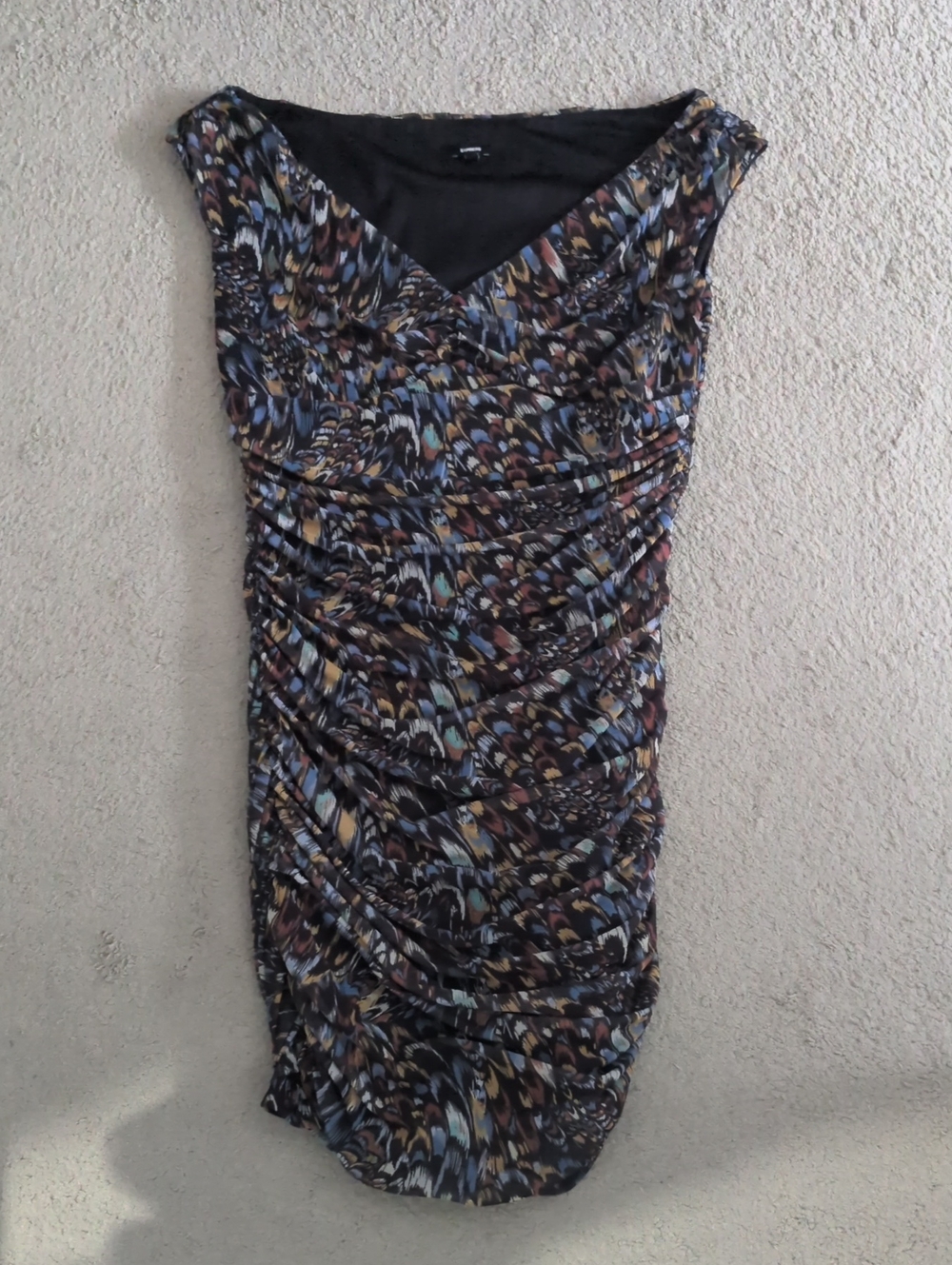 Express Multicolor Feather-Print Ruched Midi Dress